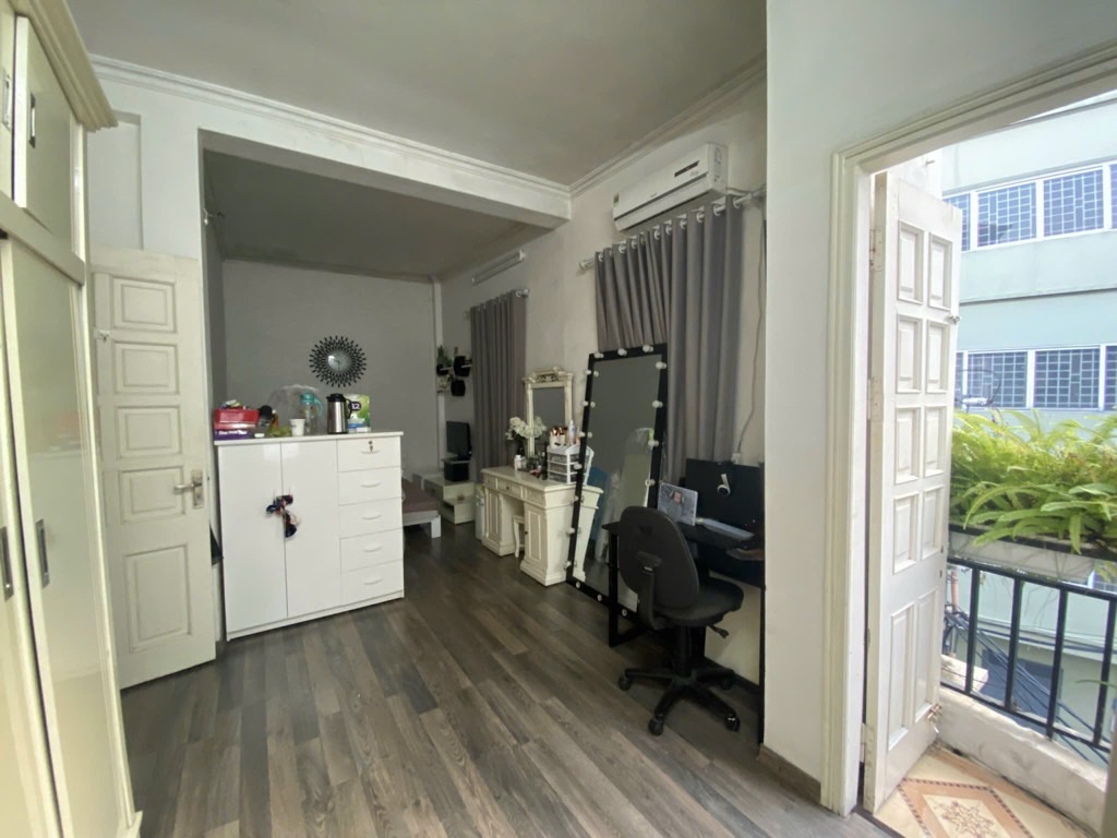 Bán nhà Khương Trung - diện tích 32m2 4 tầng - Ô tô đỗ cửa - giá 7,9 tỷ