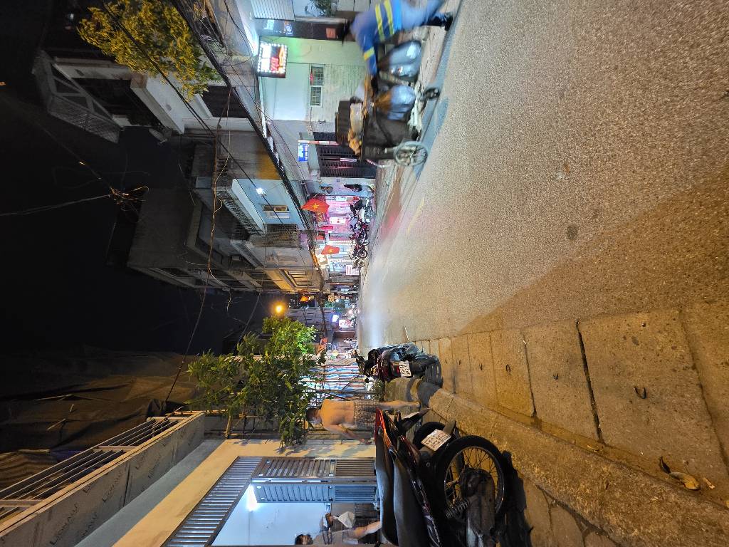 Bán nhà Chùa Quỳnh - diện tích 45m2 1 tầng - Mặt Phố - giá 19,8 tỷ