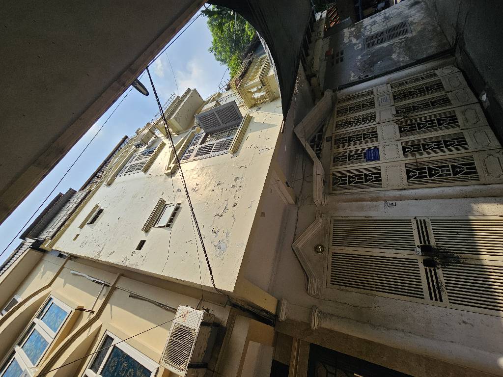 Bán nhà Vũ Thạnh - diện tích 37m2 5 tầng - Ngõ ô tô tránh - giá 12,6 tỷ