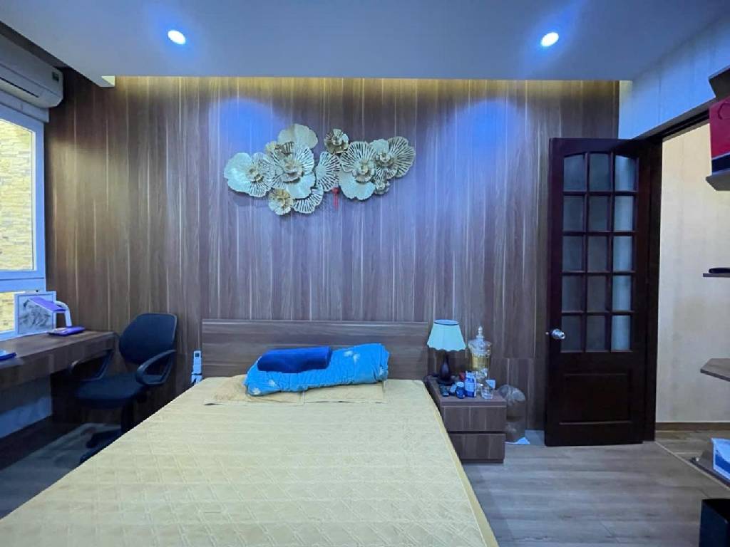 Bán nhà Lãng Yên - diện tích 60m2 4 tầng - ô tô tránh - giá 19,6 tỷ