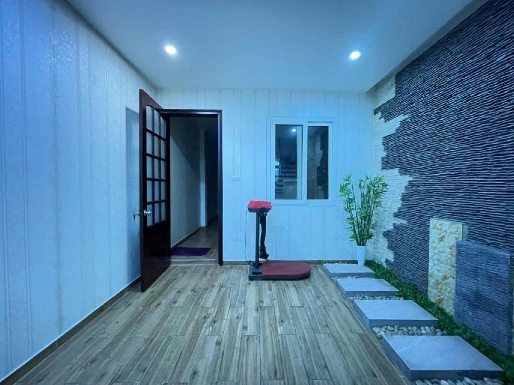 Bán nhà Lãng Yên - diện tích 60m2 4 tầng - ô tô tránh - giá 19,6 tỷ