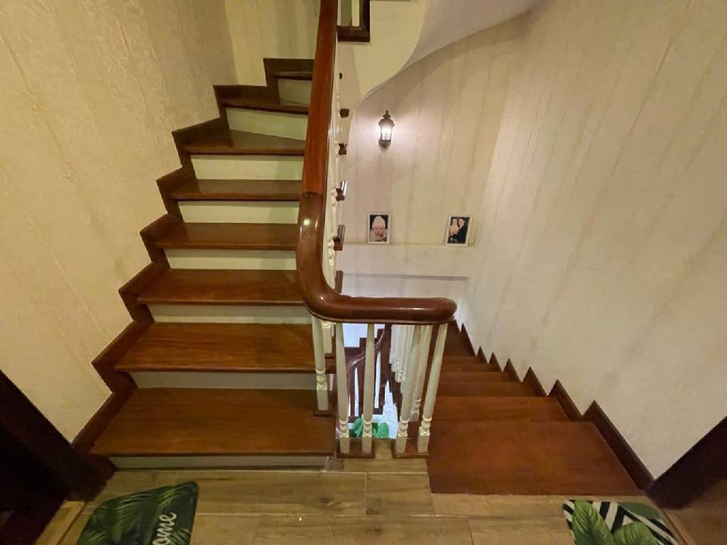 Bán nhà Lãng Yên - diện tích 60m2 4 tầng - ô tô tránh - giá 19,6 tỷ