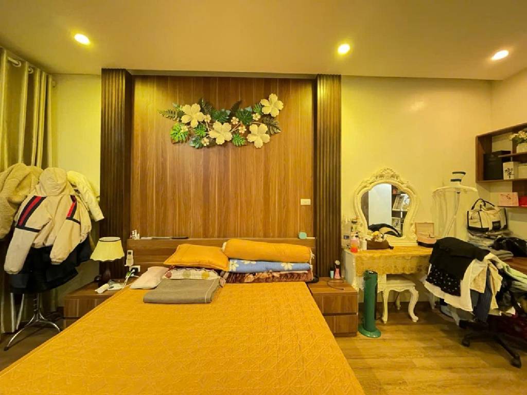 Bán nhà Lãng Yên - diện tích 60m2 4 tầng - ô tô tránh - giá 19,6 tỷ