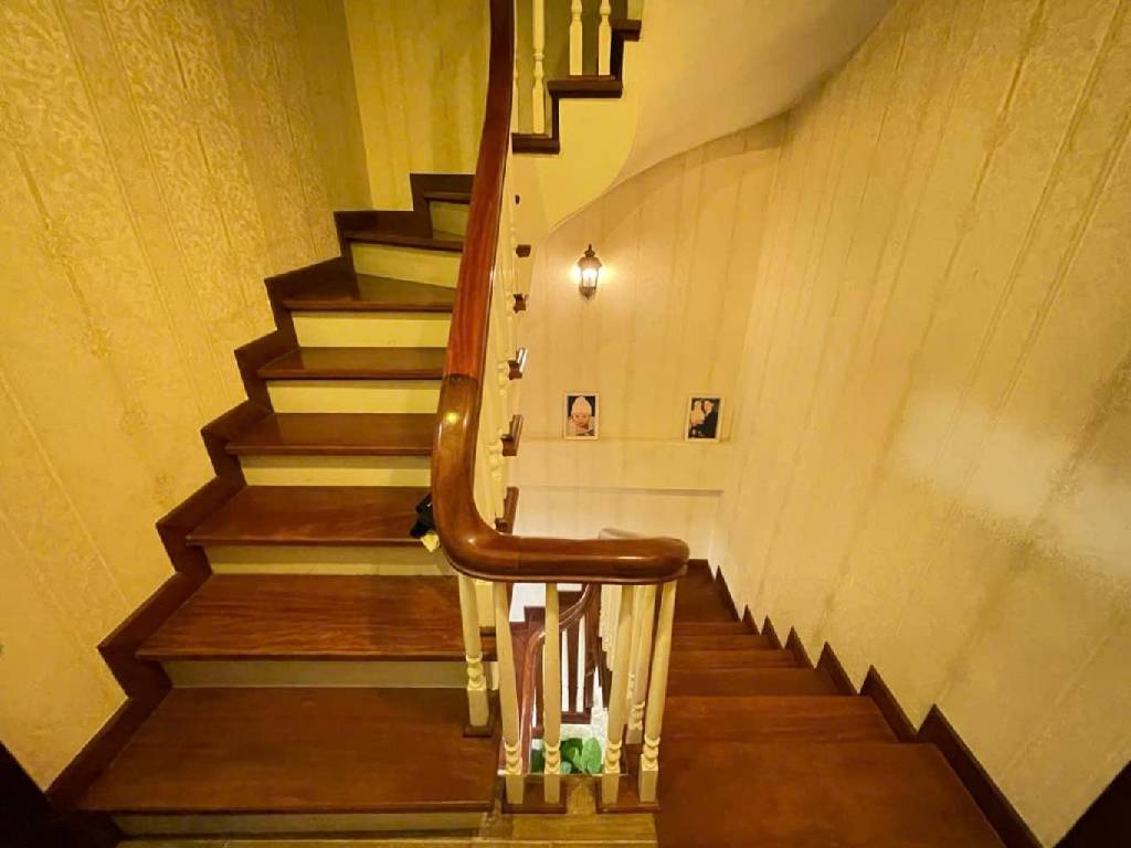 Bán nhà Lãng Yên - diện tích 60m2 4 tầng - ô tô tránh - giá 19,6 tỷ