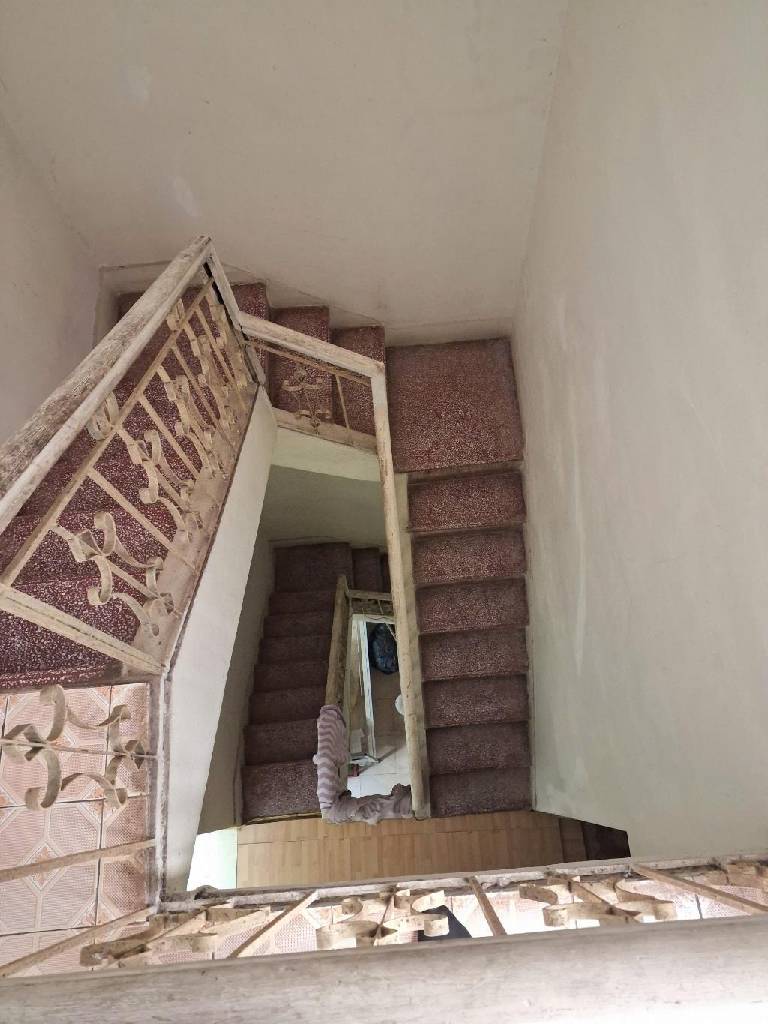 Bán nhà Hoàng Cầu - 49m2 4 tầng - ô tô tránh, nở hậu, sát công viên - giá 14,5 tỷ