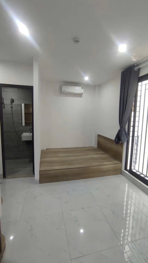 Bán nhà Nguyễn Lương Bằng - diện tích 30m2 6 tầng - Thang máy - giá 11,3 tỷ