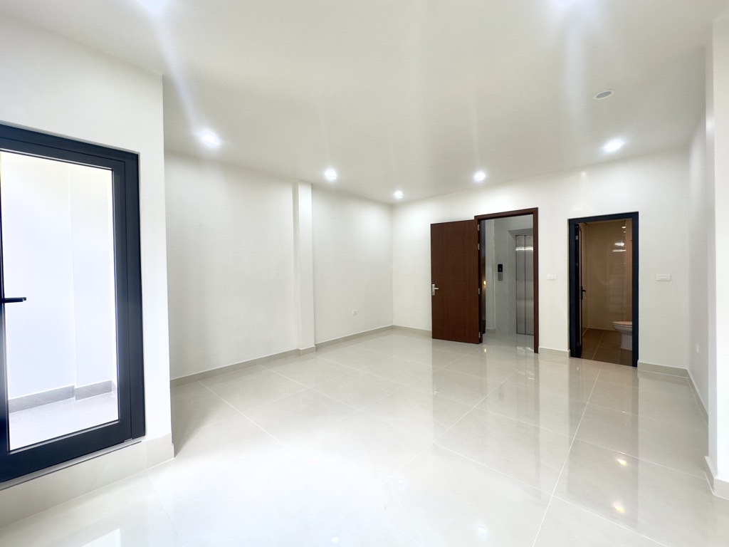 NHÀ MỚI ĐẸP - NGÕ Ô TÔ - SÁT PHỐ TÔN ĐỨC THẮNG - THANG MÁY - KINH DOANH - 15.9 TỶ