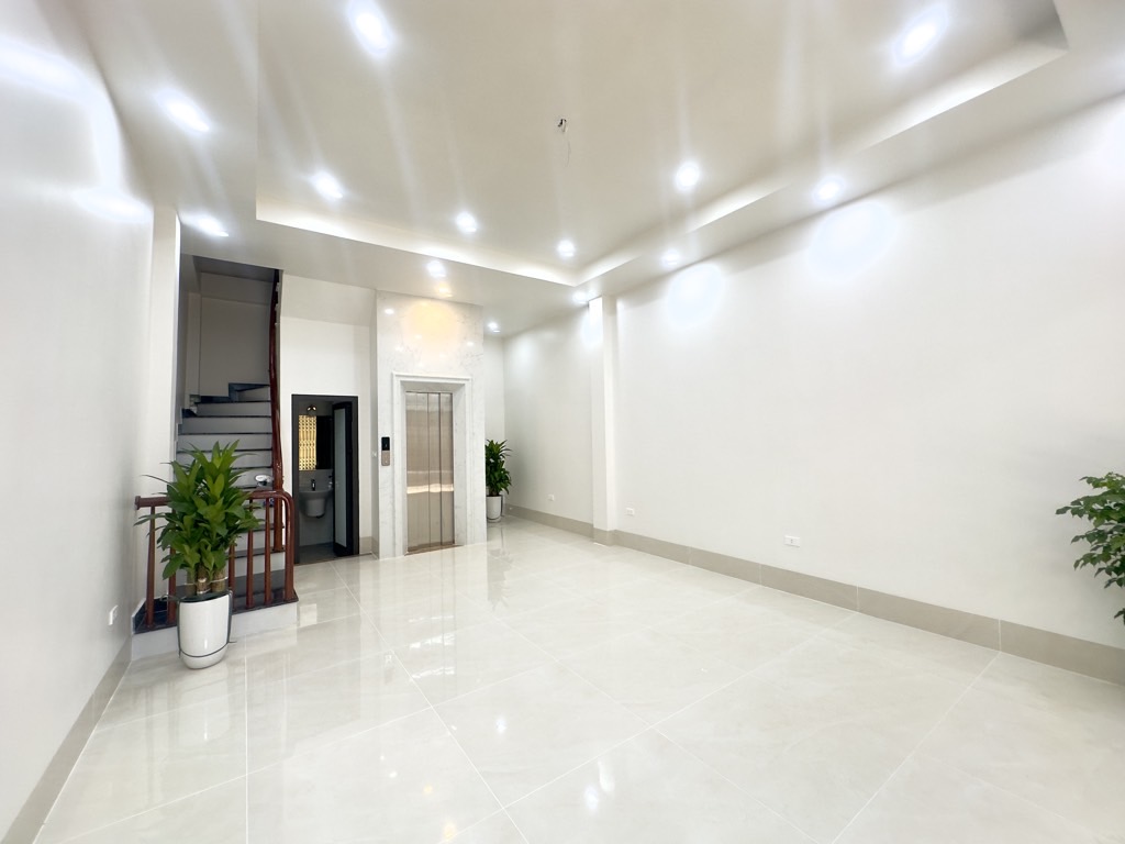NHÀ MỚI ĐẸP - NGÕ Ô TÔ - SÁT PHỐ TÔN ĐỨC THẮNG - THANG MÁY - KINH DOANH - 15.9 TỶ