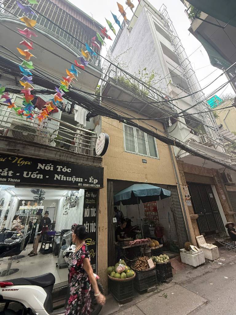 Bán nhà Ngõ Chợ Khâm Thiên - diện tích 68.9m2 2 tầng - Mặt ngõ VIP - giá 22,8 tỷ