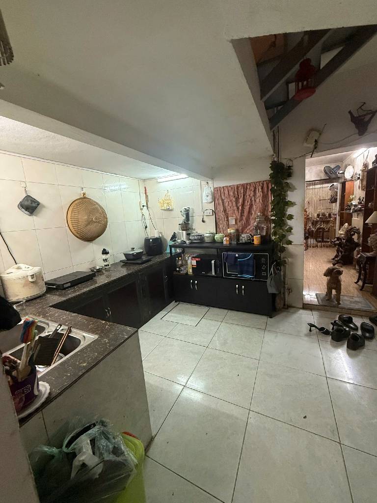 Bán nhà Ngõ Chợ Khâm Thiên - diện tích 68.9m2 2 tầng - Mặt ngõ VIP - giá 22,8 tỷ