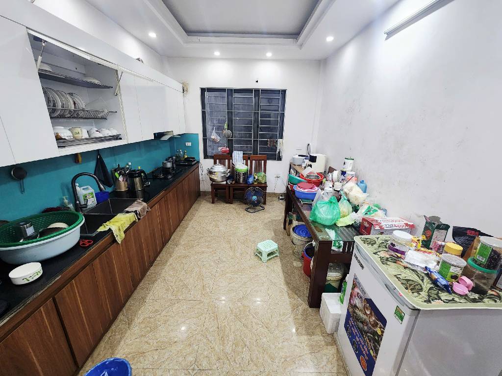 Bán nhà Khương Đình - diện tích 61m2 5 tầng - ô tô tránh - giá 17,5 tỷ