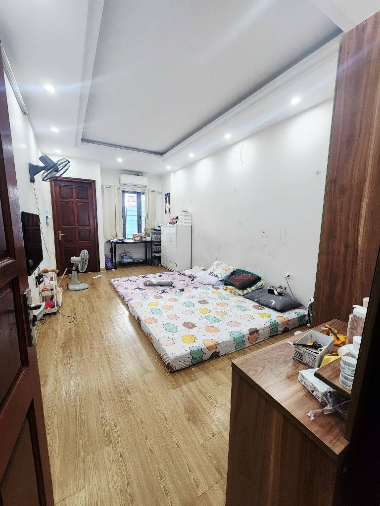 Bán nhà Khương Đình - diện tích 61m2 5 tầng - ô tô tránh - giá 17,5 tỷ