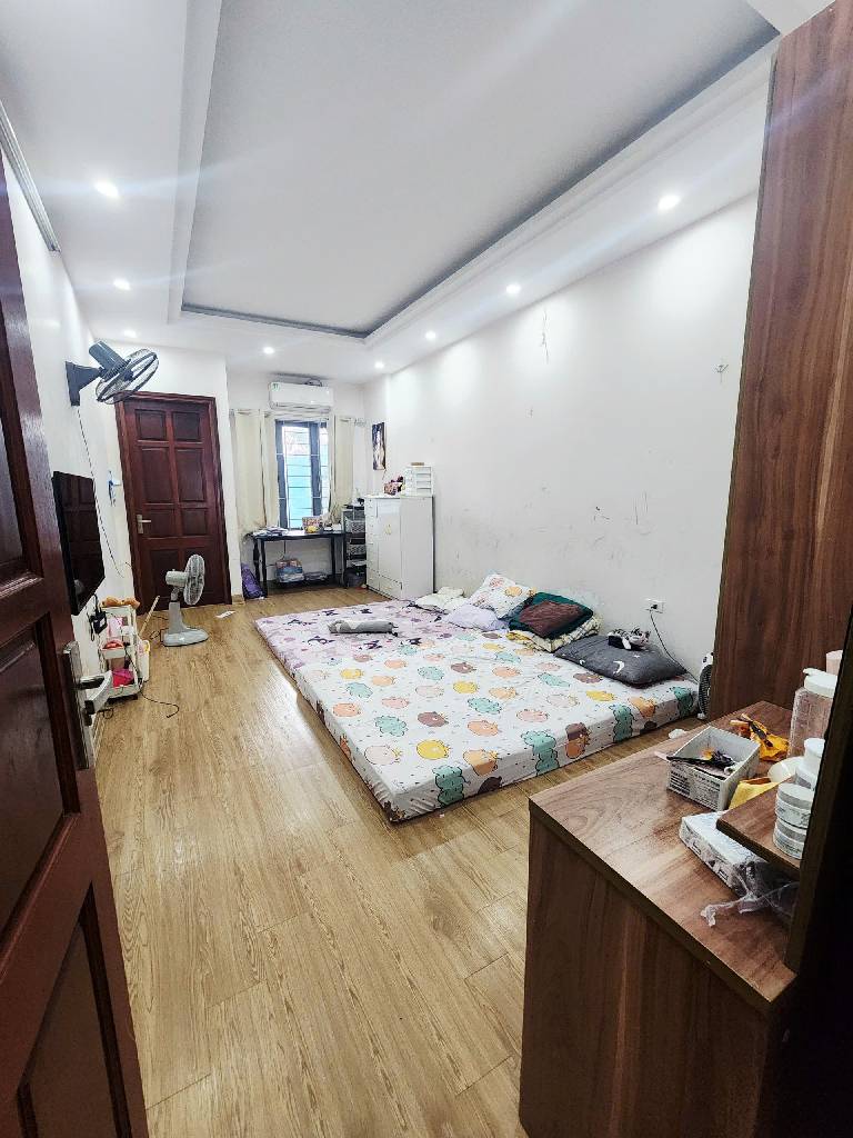 Bán nhà Khương Đình - diện tích 61m2 5 tầng - ô tô tránh - giá 17,5 tỷ