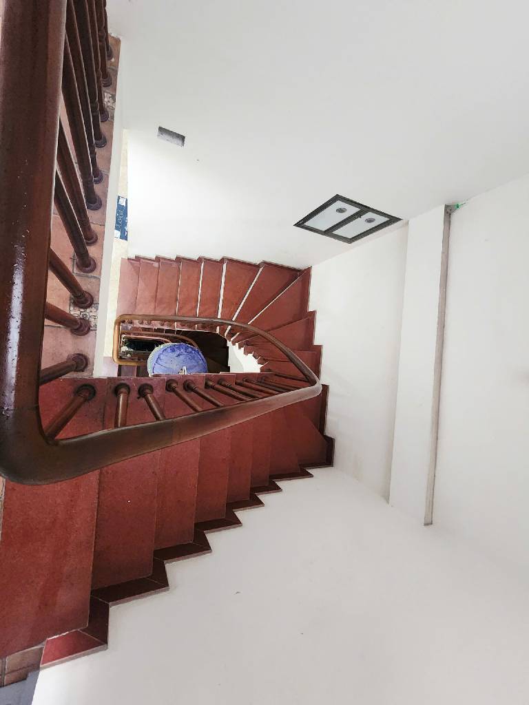 Bán nhà Khương Đình - diện tích 61m2 5 tầng - ô tô tránh - giá 17,5 tỷ