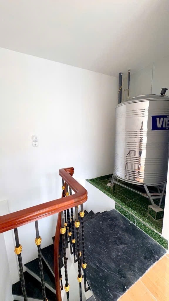 Bán nhà Thanh Nhàn - diện tích 24,7m2 4 tầng - Nhà mới kính kong, ngõ nông gần phố - giá 5,95 tỷ