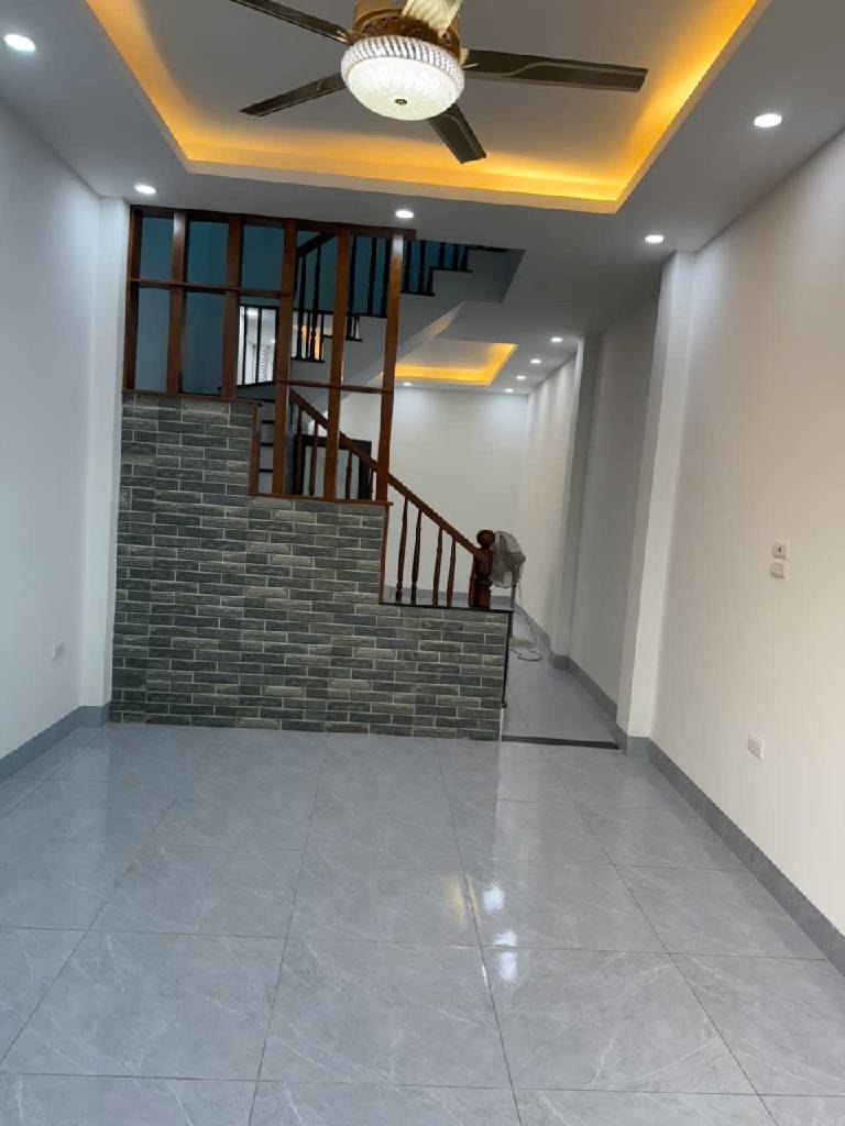 Bán nhà Định Công Thượng - diện tích 39m2 2 tầng - Cực hiếm - giá 2,75 tỷ