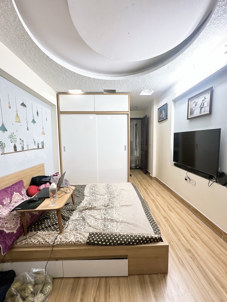 Bán nhà Nguyễn Khoái - diện tích 22,6m2 6 tầng - Ô TÔ 20 MÉT - giá 3,7 tỷ