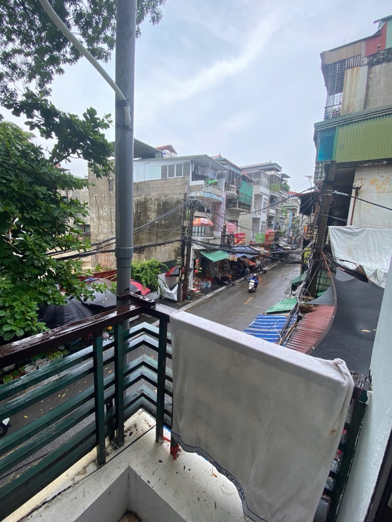 Bán nhà Vĩnh Tuy - diện tích 33m2 5 tầng - Mặt phố kinh doanh - giá 14,2 tỷ