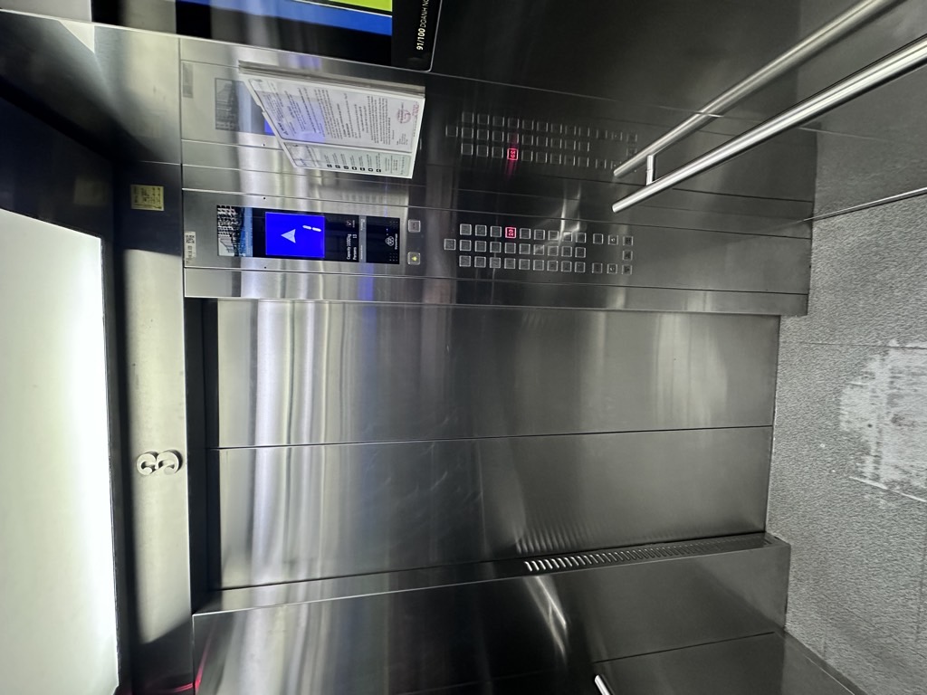 Bán nhà Tân Mai - diện tích 80m2 1 tầng - Chung cư Cao Cấp - giá 10 tỷ