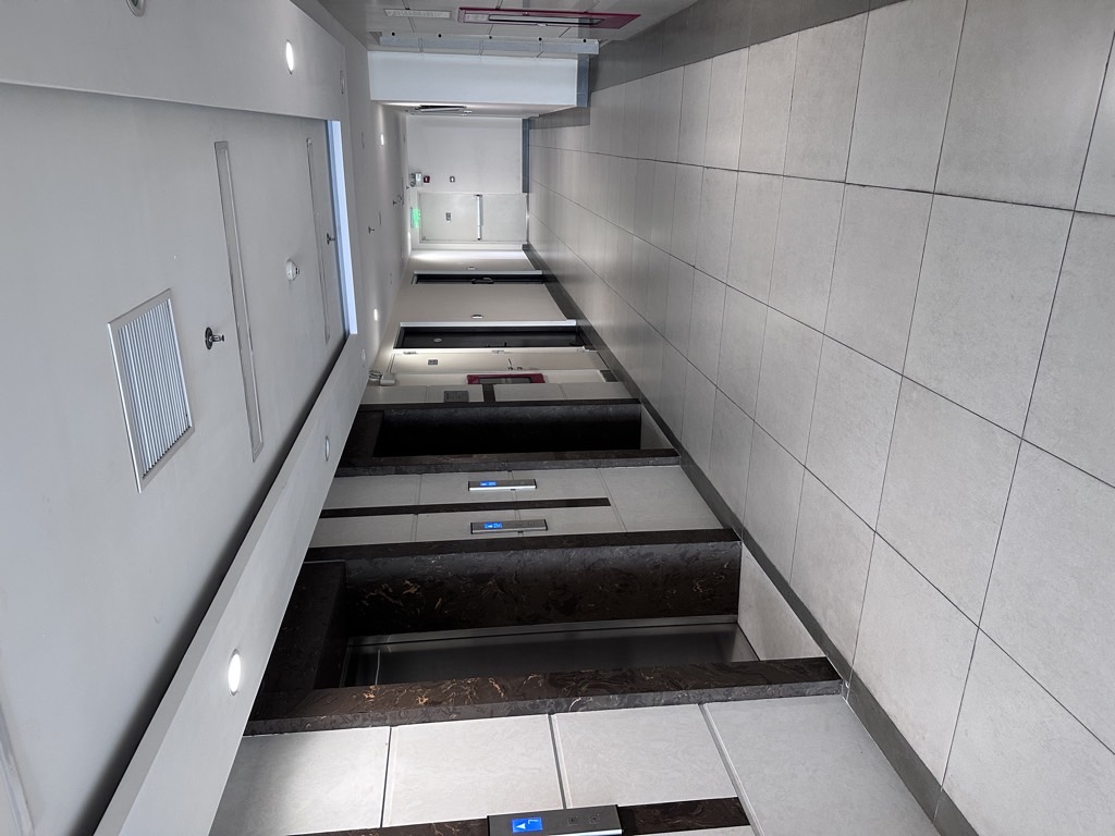 Bán nhà Tân Mai - diện tích 80m2 1 tầng - Chung cư Cao Cấp - giá 10 tỷ