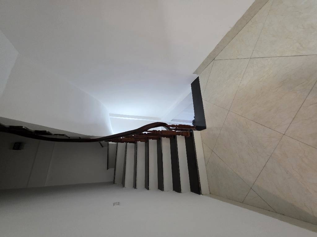 Bán nhà Nam Dư - diện tích 42.2m2 5 tầng - nhà mới xây, yên tĩnh - giá 8,4 tỷ