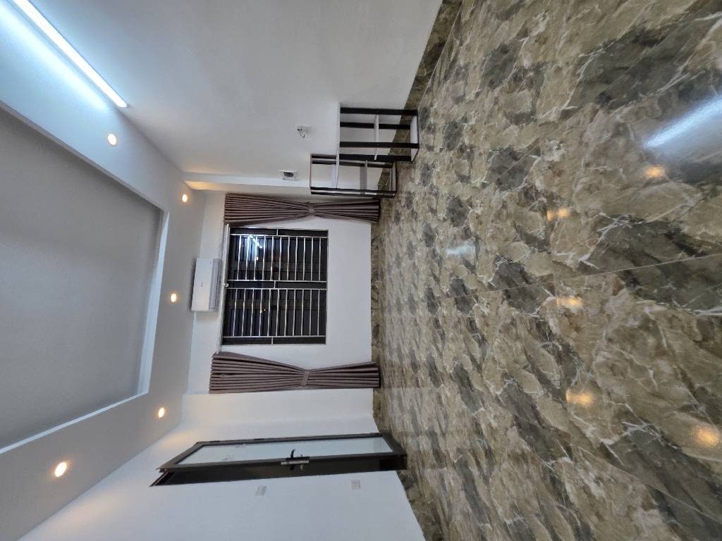 Bán nhà Nam Dư - diện tích 42.2m2 5 tầng - nhà mới xây, yên tĩnh - giá 8,4 tỷ