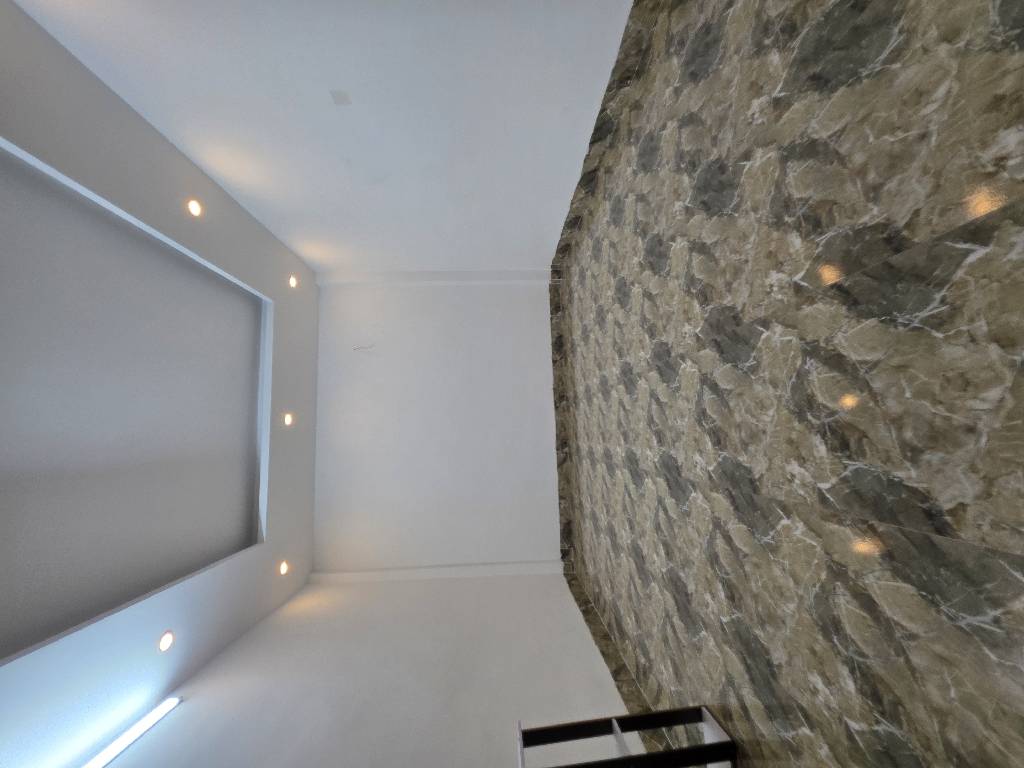 Bán nhà Nam Dư - diện tích 42.2m2 5 tầng - nhà mới xây, yên tĩnh - giá 8,4 tỷ