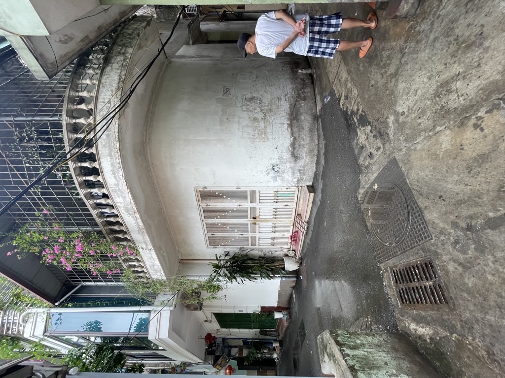 Bán nhà Nguyễn Trãi - diện tích 75m2 2 tầng - Lô đất đẹp nở hậu - giá 16,3 tỷ