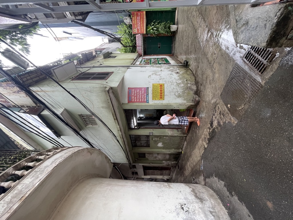 Bán nhà Nguyễn Trãi - diện tích 75m2 2 tầng - Lô đất đẹp nở hậu - giá 16,3 tỷ