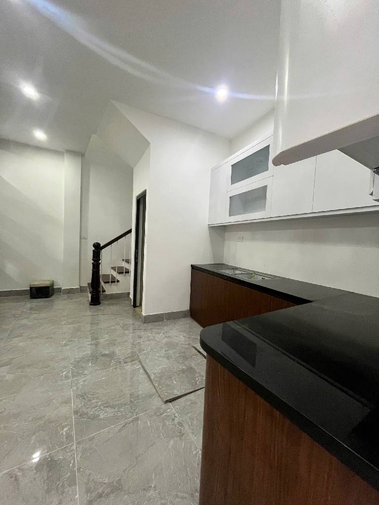 Bán nhà Nguyễn Khoái - diện tích 43.5m2 2 tầng - gần 50m quận Hoàng Mai - giá 3,05 tỷ