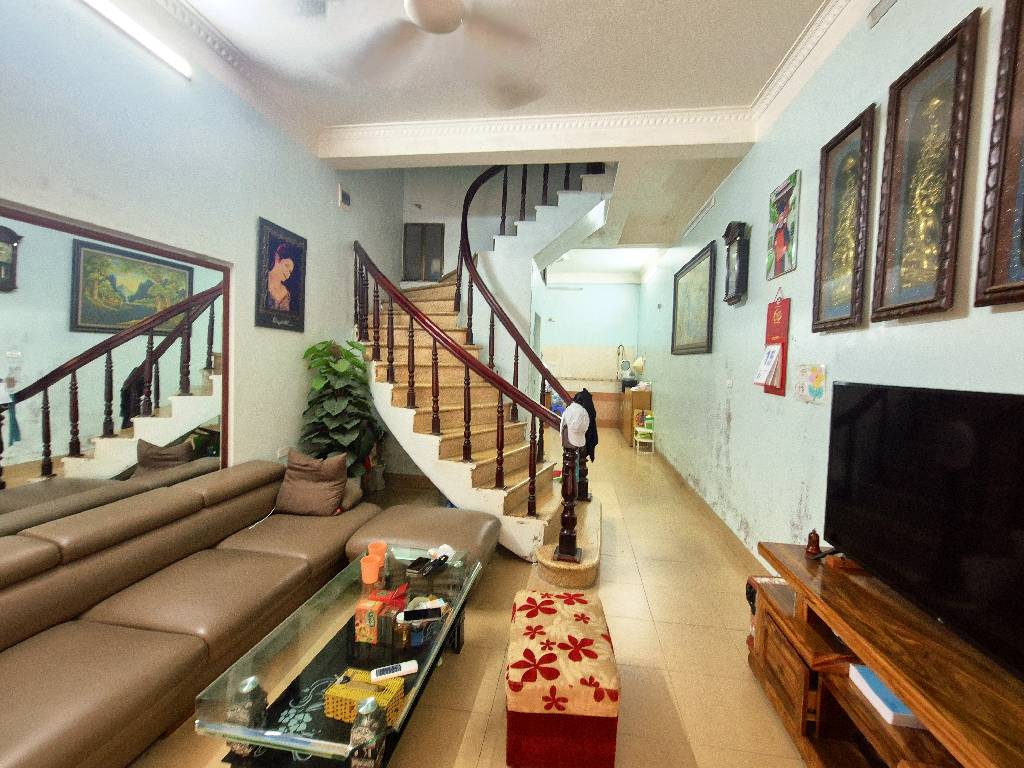 Bán nhà Lê Trọng Tấn - diện tích 47m2 3 tầng - Ô TÔ TRÁNH KINH DOANH ĐỈNH - giá 18,3 tỷ