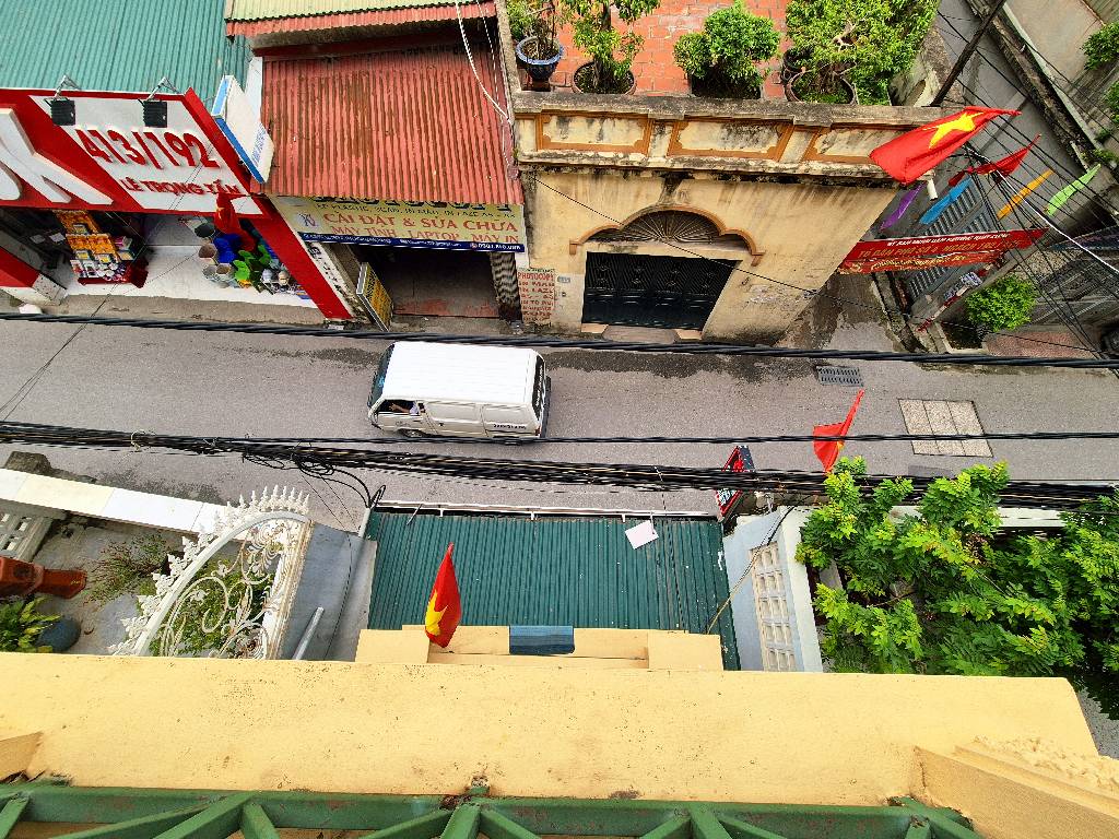 Bán nhà Lê Trọng Tấn - diện tích 47m2 3 tầng - Ô TÔ TRÁNH KINH DOANH ĐỈNH - giá 18,3 tỷ