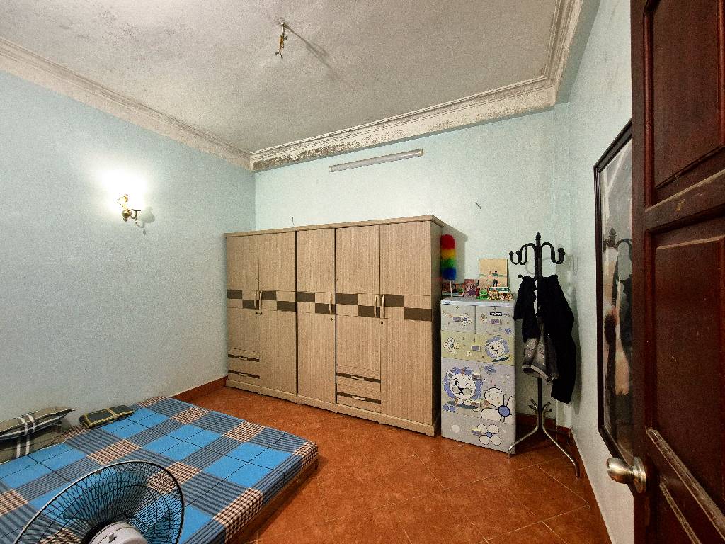 Bán nhà Lê Trọng Tấn - diện tích 47m2 3 tầng - Ô TÔ TRÁNH KINH DOANH ĐỈNH - giá 18,3 tỷ