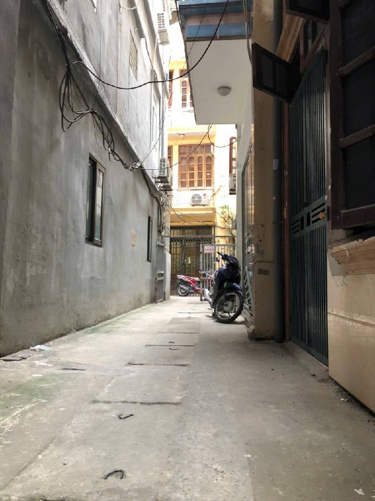 Bán nhà Nguyễn Trãi - diện tích 37,2m2 5 tầng - Nhà đẹp hiếm có - giá 10,8 tỷ