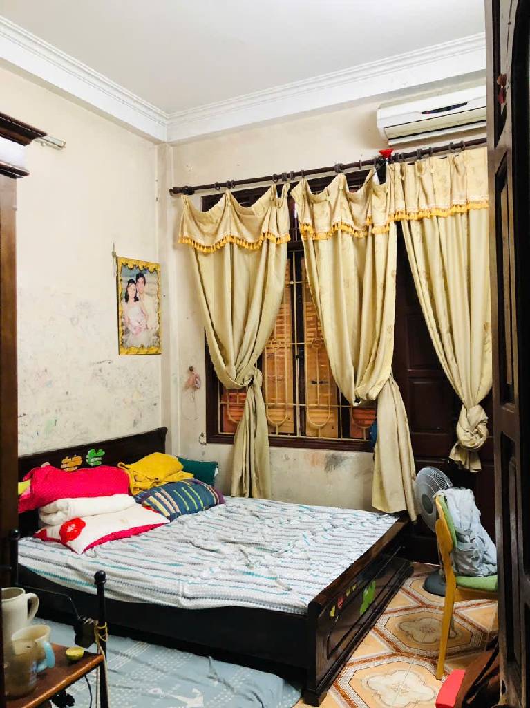 Bán nhà Nguyễn Trãi - diện tích 37,2m2 5 tầng - Nhà đẹp hiếm có - giá 10,8 tỷ