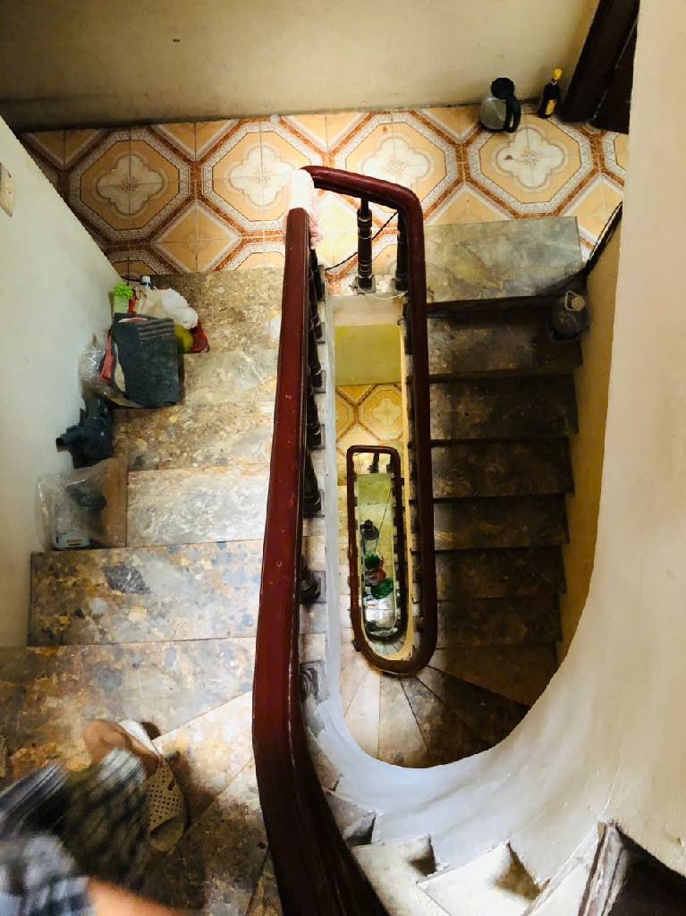 Bán nhà Nguyễn Trãi - diện tích 37,2m2 5 tầng - Nhà đẹp hiếm có - giá 10,8 tỷ