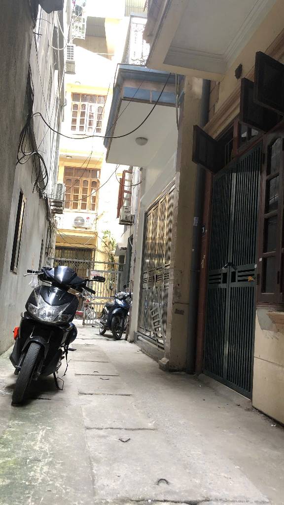 Bán nhà Nguyễn Trãi - diện tích 37,2m2 5 tầng - Nhà đẹp hiếm có - giá 10,8 tỷ