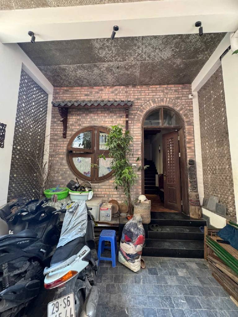 Bán nhà Nguyễn Khoái - diện tích 45m2 5 tầng - Căn nhà tự xây thiết kế đẹp - giá 10 tỷ