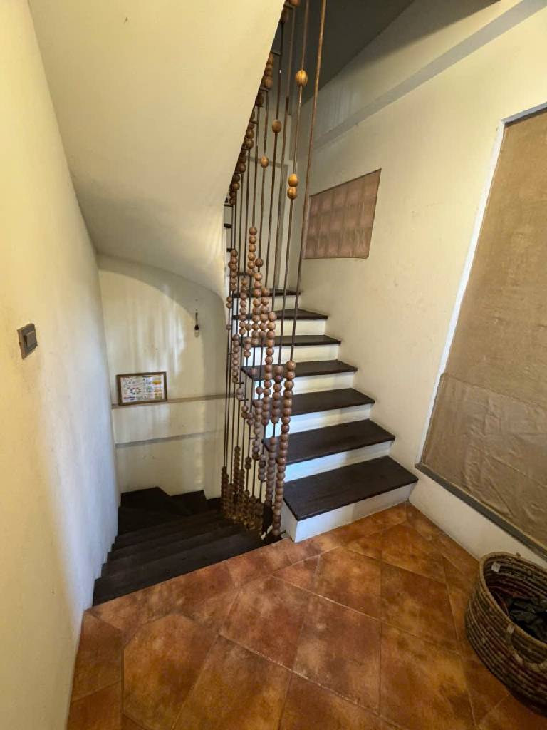 Bán nhà Nguyễn Khoái - diện tích 45m2 5 tầng - Căn nhà tự xây thiết kế đẹp - giá 10 tỷ