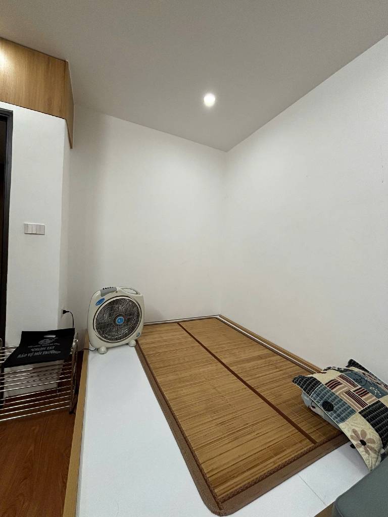 Bán nhà Minh Khai - diện tích 32m2 1 tầng - ô tô đỗ cửa - giá 2,9 tỷ