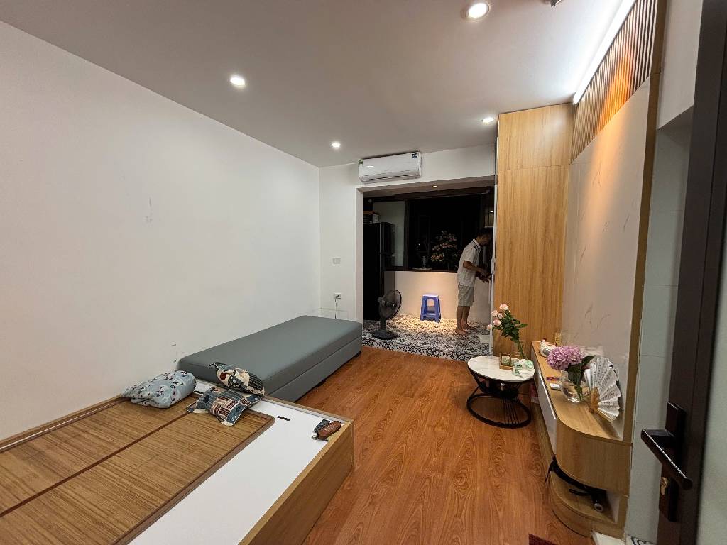 Bán nhà Minh Khai - diện tích 32m2 1 tầng - ô tô đỗ cửa - giá 2,9 tỷ