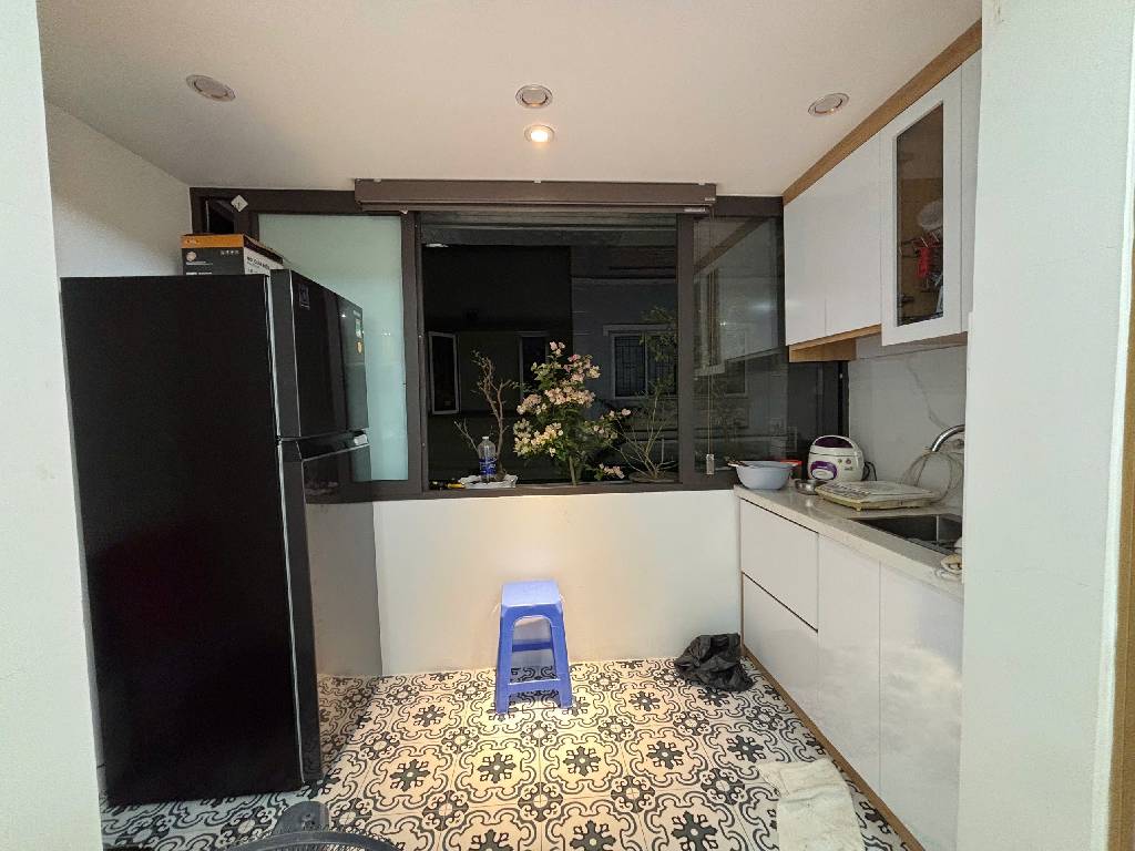 Bán nhà Minh Khai - diện tích 32m2 1 tầng - ô tô đỗ cửa - giá 2,9 tỷ