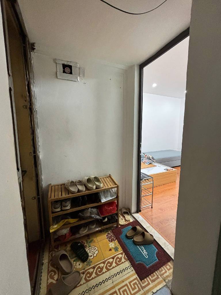 Bán nhà Minh Khai - diện tích 32m2 1 tầng - ô tô đỗ cửa - giá 2,9 tỷ