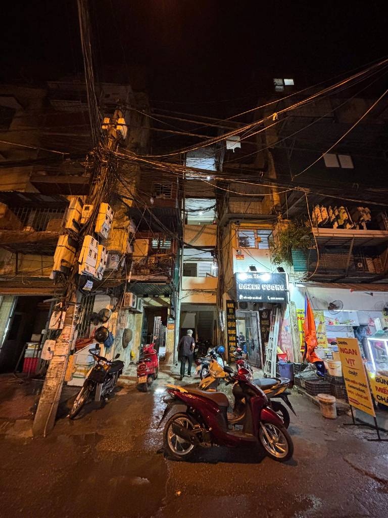 Bán nhà Minh Khai - diện tích 32m2 1 tầng - ô tô đỗ cửa - giá 2,9 tỷ