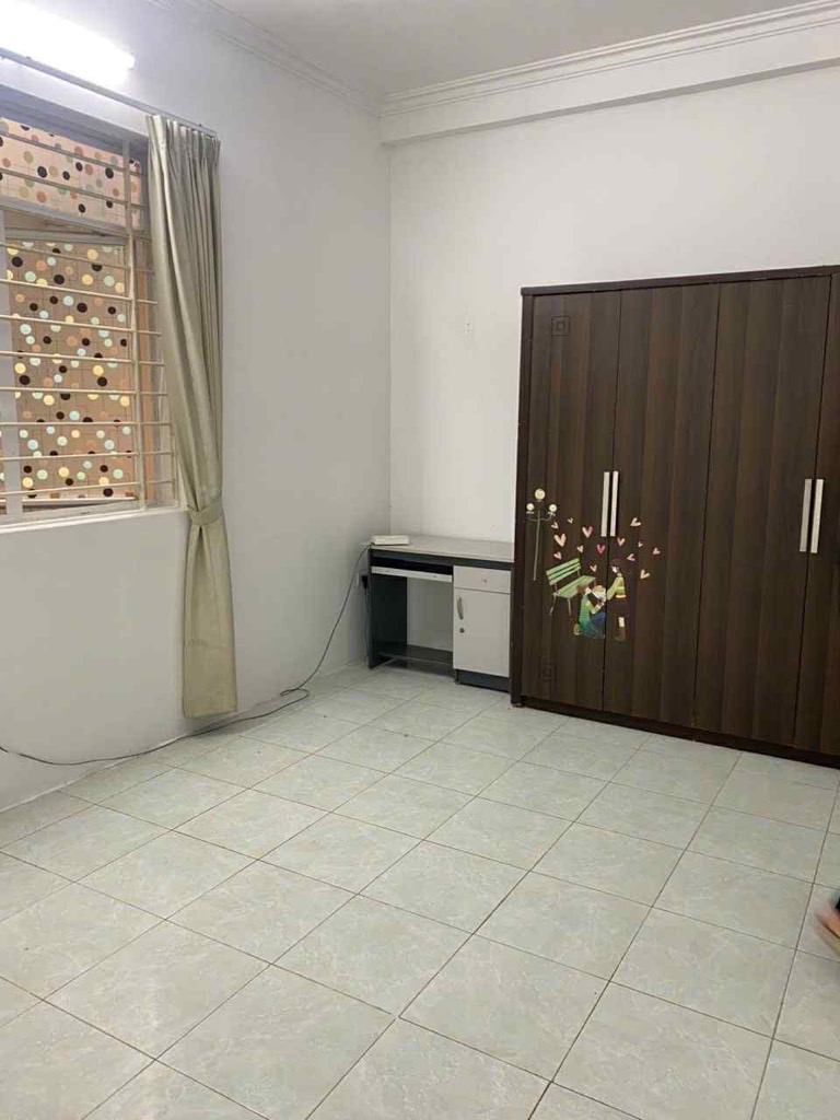 Bán nhà ngõ 105 Bạch Mai - 41m2 3 tầng - mặt tiền 5.4m, ngõ nông sát ô tô, kinh doanh sôi động - giá 9,7 tỷ