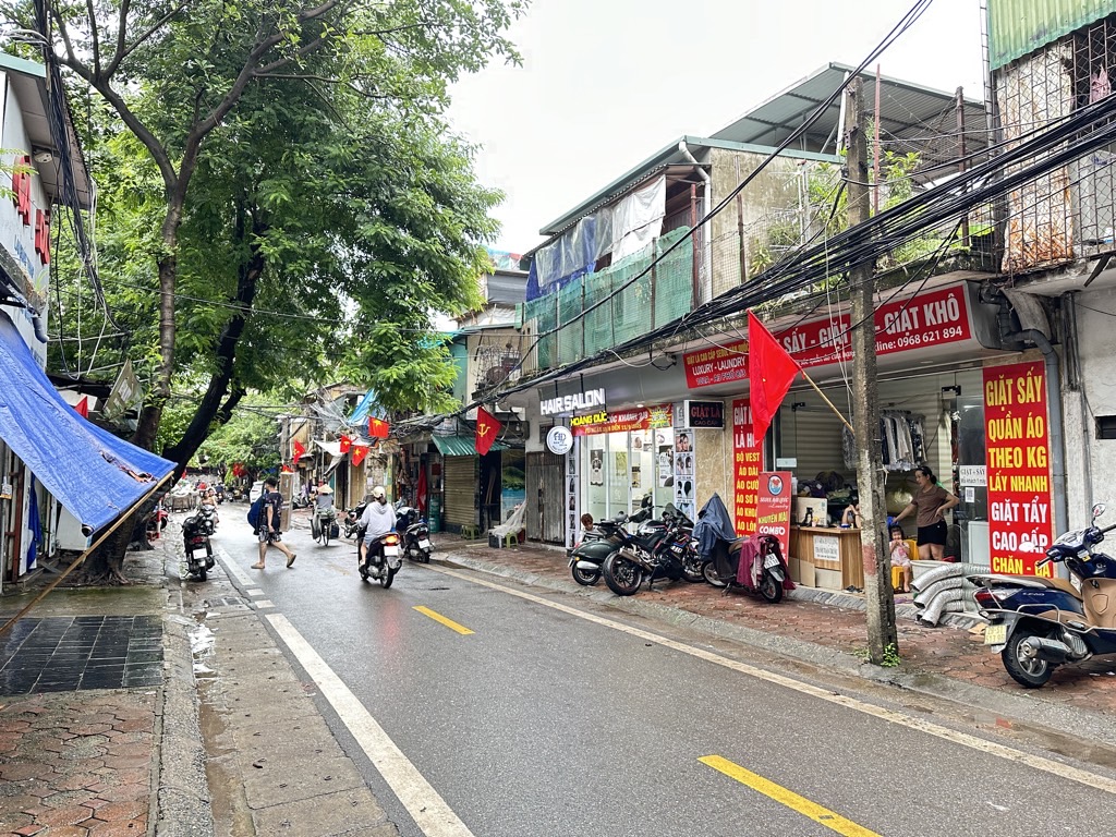 Bán nhà 8/3 - diện tích 78m2 1 tầng - Mặt phố kinh doanh tấp nập - giá 6,25 tỷ