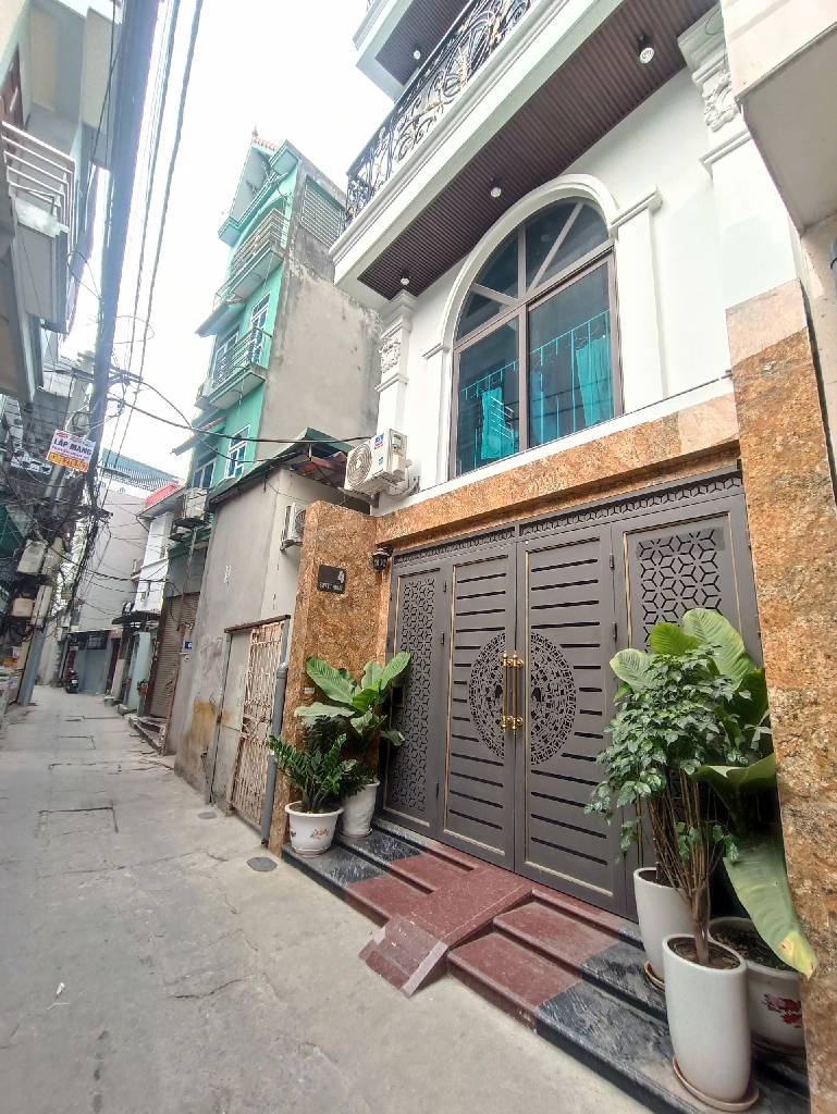 Bán nhà Bằng Liệt - diện tích 71m2 6 tầng - Gara ô tô 7 chỗ đỗ cửa - giá 17,1 tỷ