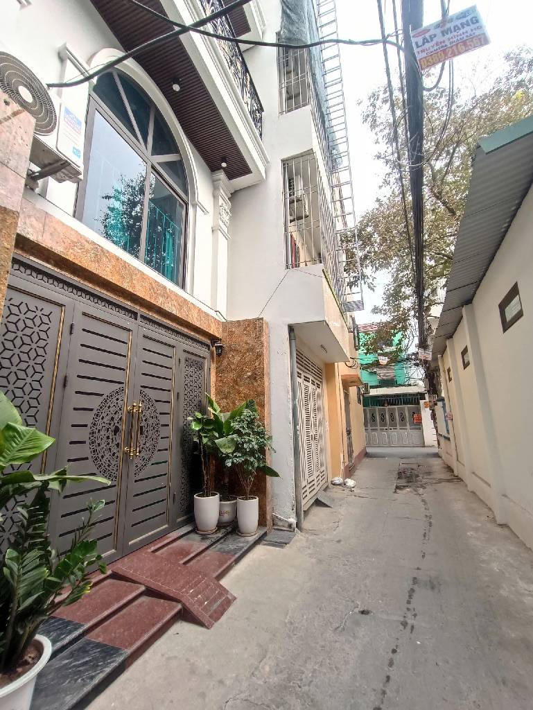 Bán nhà Bằng Liệt - diện tích 71m2 6 tầng - Gara ô tô 7 chỗ đỗ cửa - giá 17,1 tỷ