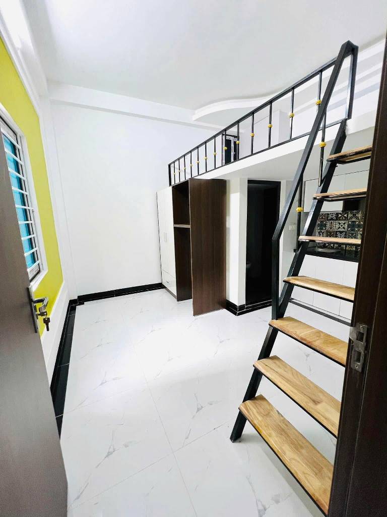 Bán nhà Bằng Liệt - diện tích 71m2 6 tầng - Gara ô tô 7 chỗ đỗ cửa - giá 17,1 tỷ