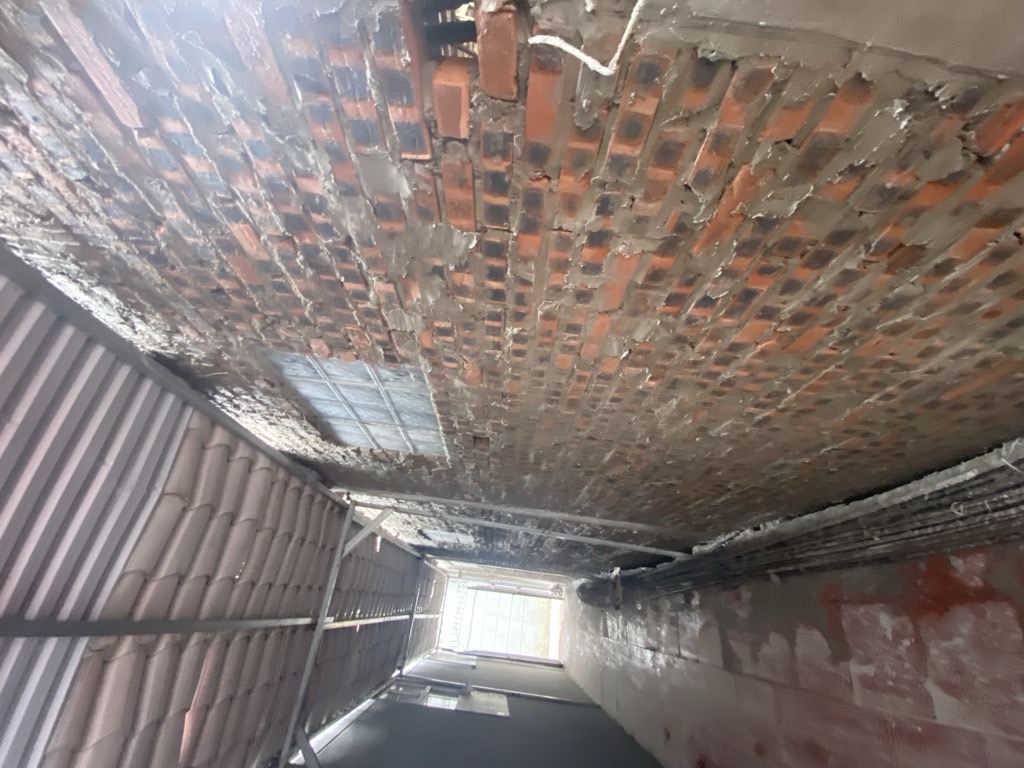 Bán nhà Thanh Đàm - diện tích 53,5m2 6 tầng - lô góc 3 mặt thoáng - giá 13,8 tỷ